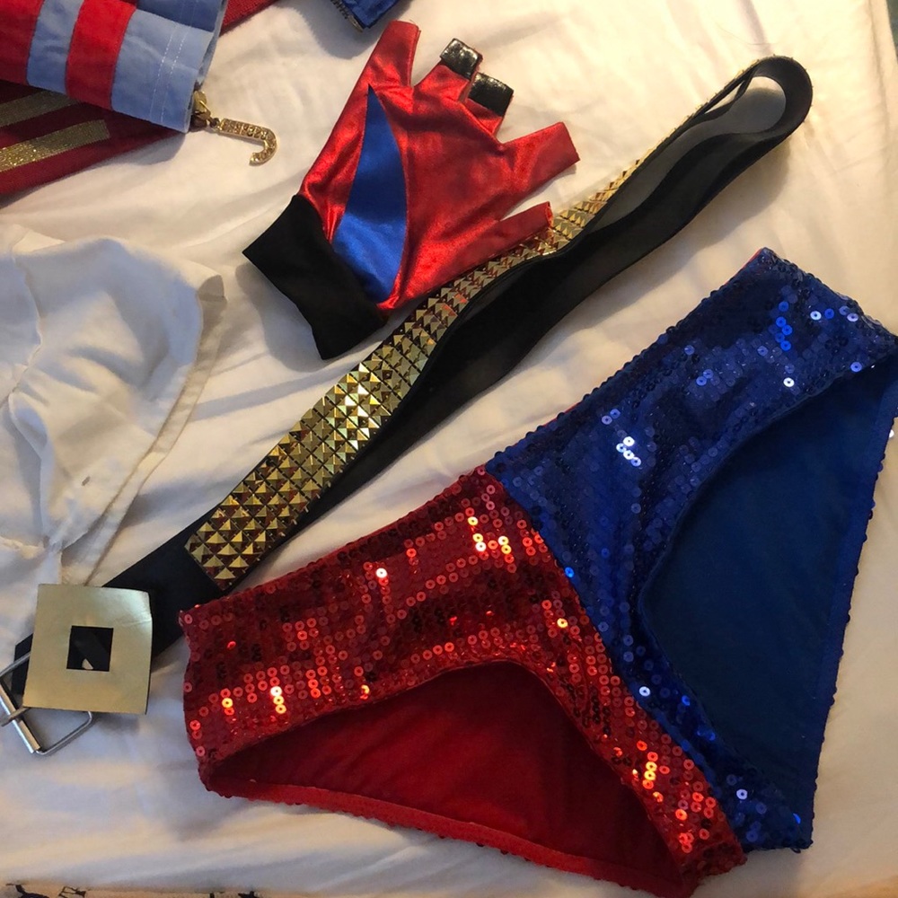 Harley Quinn Glove, Belt, tights and Bottoms